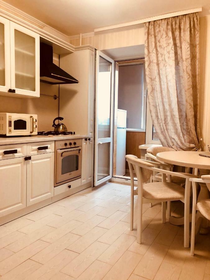Classic Apartment Борисполь Экстерьер фото